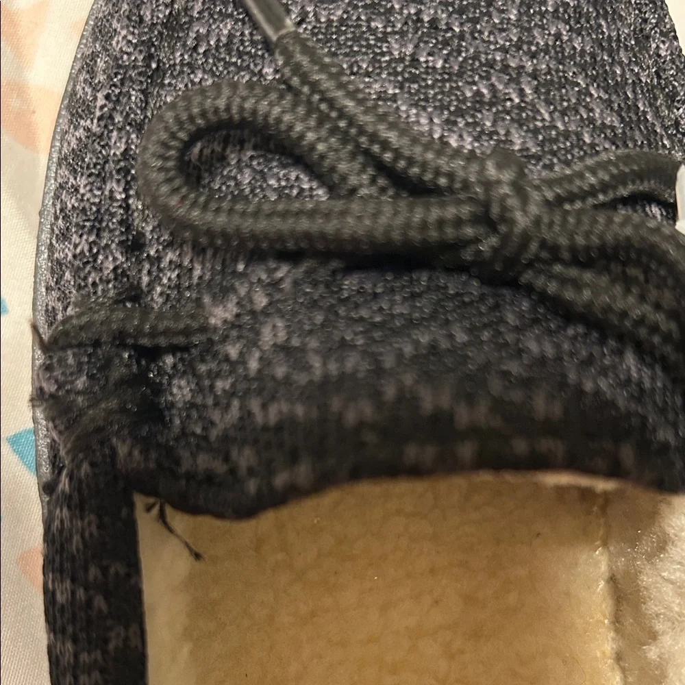 Minnetonka kids black/Charcoal loafers with Bow Eco Oak size 5M NWOT